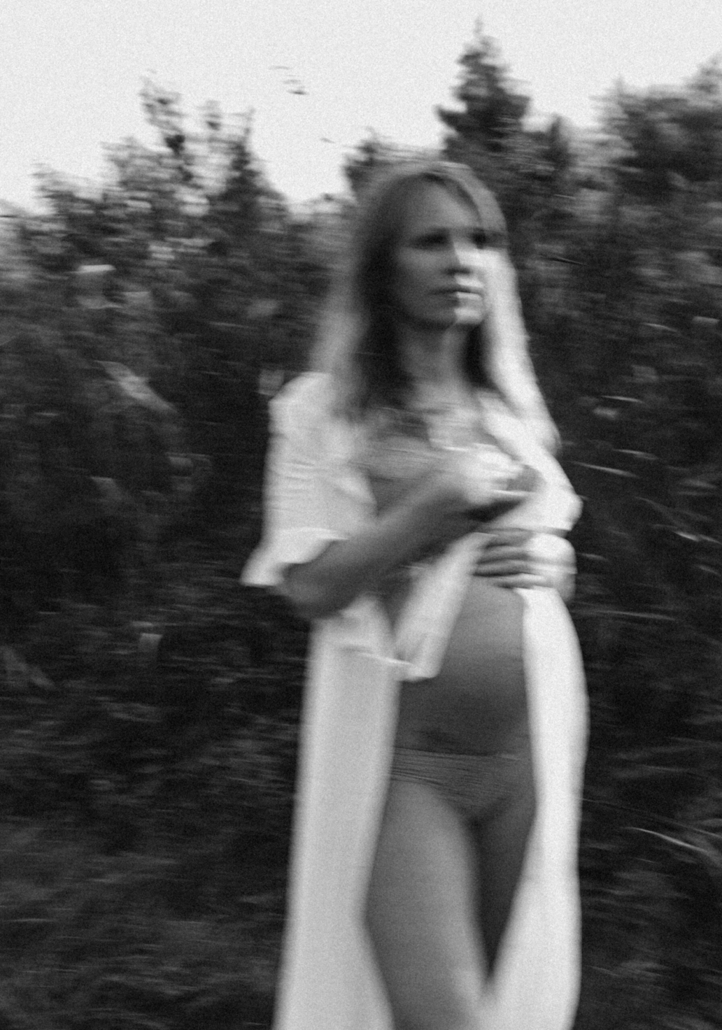 pregnancy session amsterdam pregnancy photographer natural and unposed family photographer